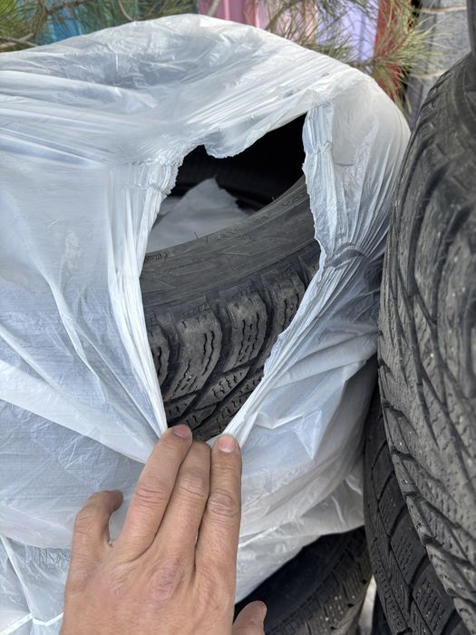 Шины Hakkapelitta 235/45 18 комплект