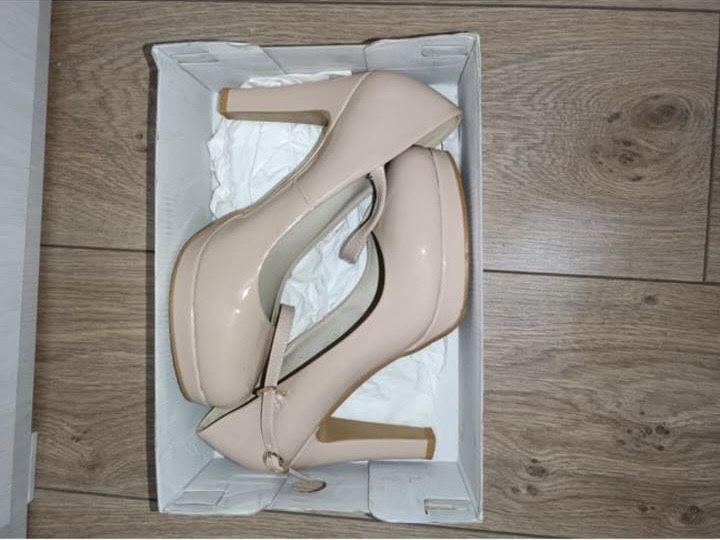 Обувь женская лакированная