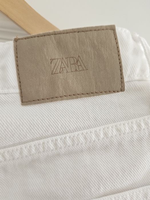 Blugi zara nr. 42