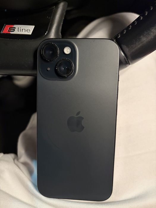 Vand sau schimb iphone 15 stare ok