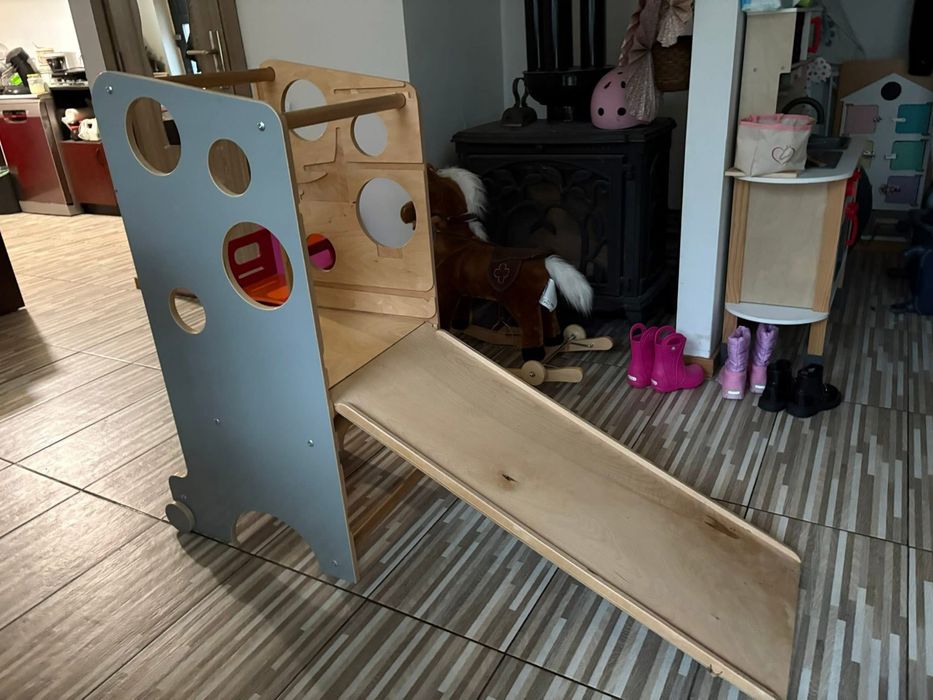 Leea learning tower/ turn leea multitask