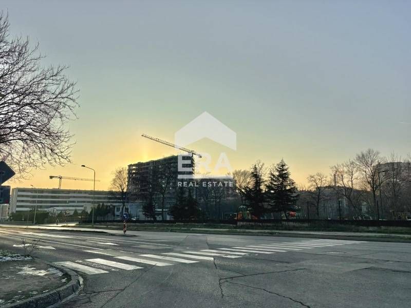 Продава се Двустаен апартамент в Варна, Възраждане 2 - 61 кв.м за 1003 €/кв.м - Снимка #3