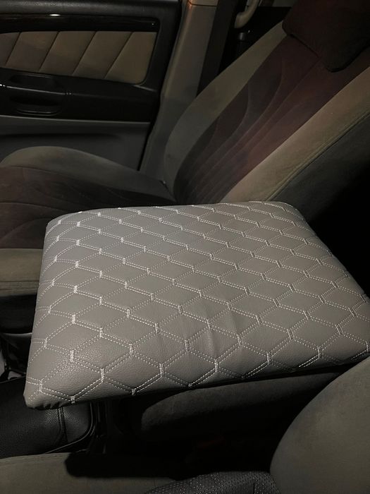 Подлокотник для АЛЬФАРД, ЭСТИМА.