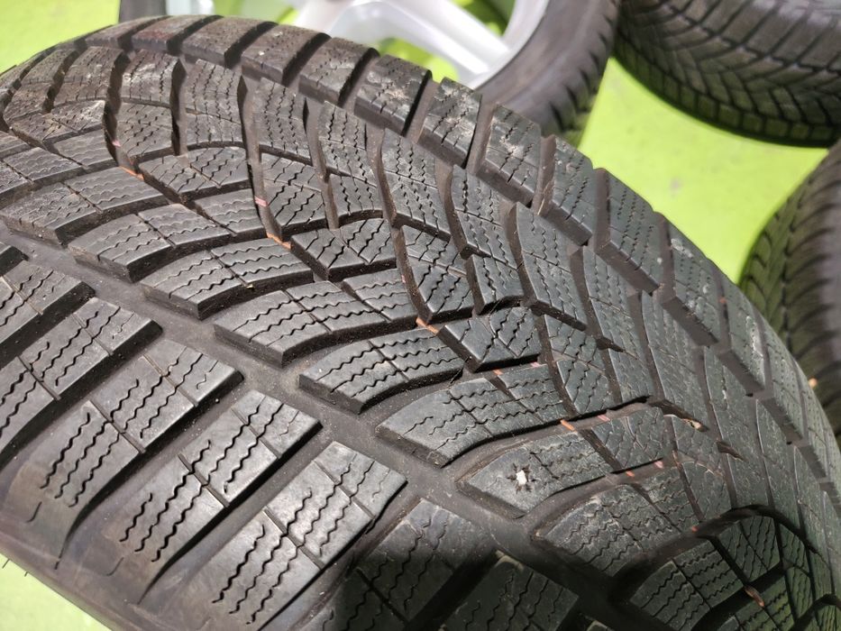 18 5x112 Mercedes E Class W213 зимен комплект джанти с гуми 5х112 Мерцедес 245/45/18 Goodyear