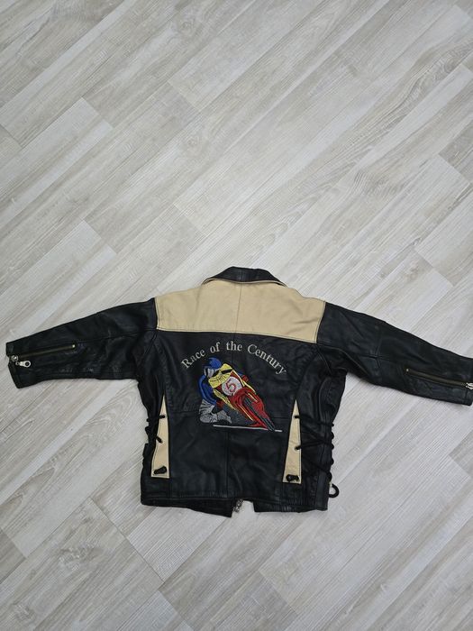 Продам куртку косуху на мальчика