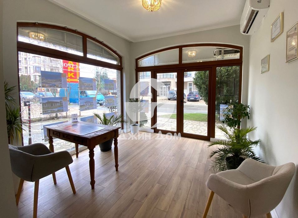 Търговско помещение в к.к. Слънчев бряг