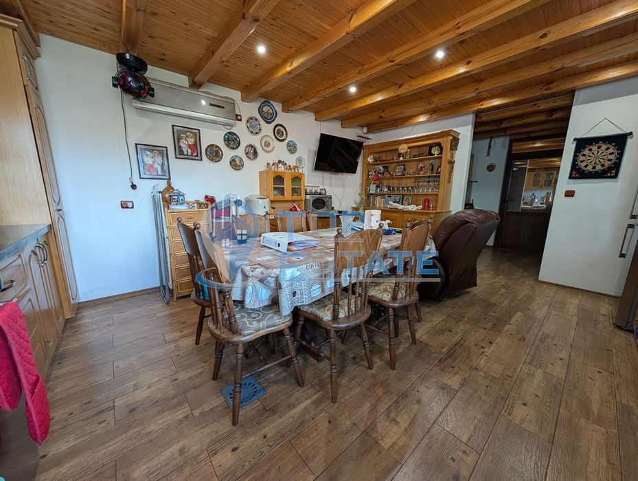 Продава се Къща в Долна Оряховица - 410 кв.м за 218 €/кв.м - Снимка #1