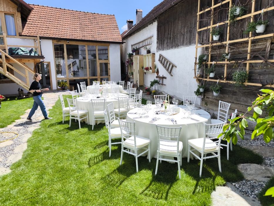 Organizare evenimente • Corturi • Mese • Scaune • Veselă • Decor • Iluminat • Tobogane gonflabile