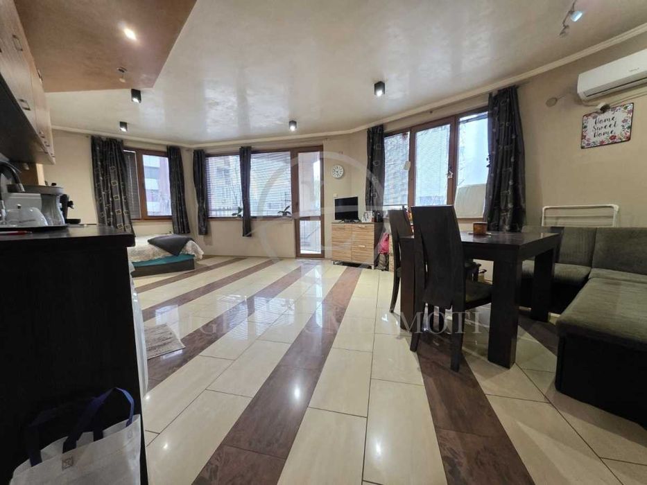 Продава се Офис в Пловдив, Кючук Париж - 45 кв.м за 963 €/кв.м - Снимка #1