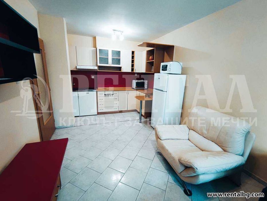 Дава се под наем Двустаен апартамент в Пловдив, Център - 60 кв.м за 438.6 € - Снимка #2