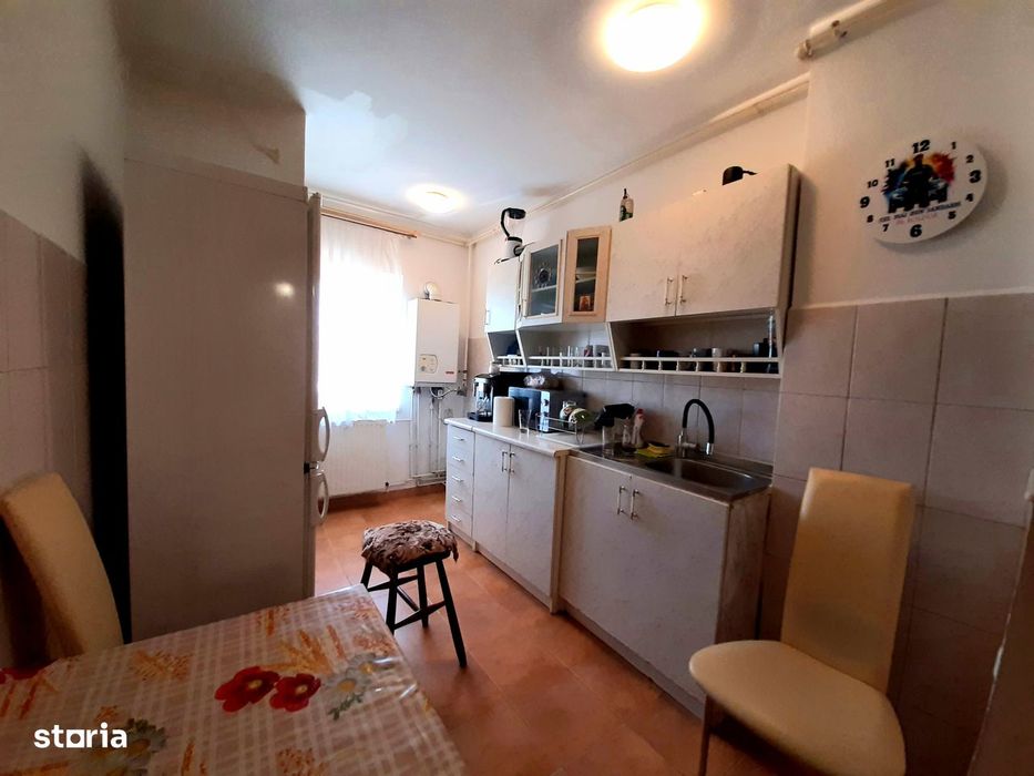 Vand apartament 3 camere, decomandate, Micro 17, Satu Mare