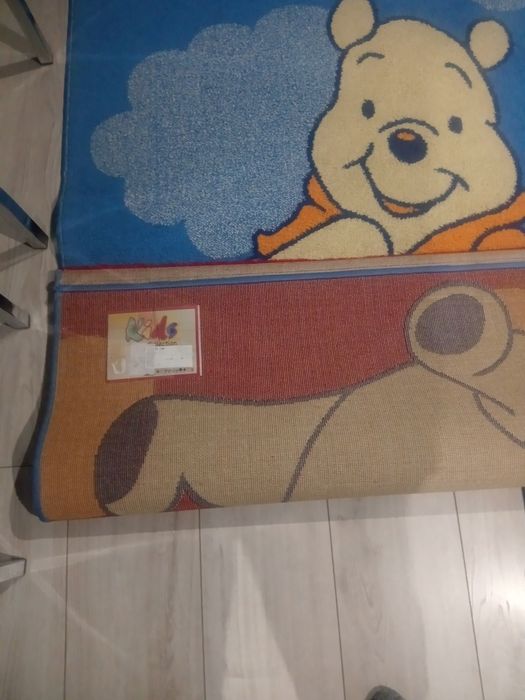 Детски килим мечо пух