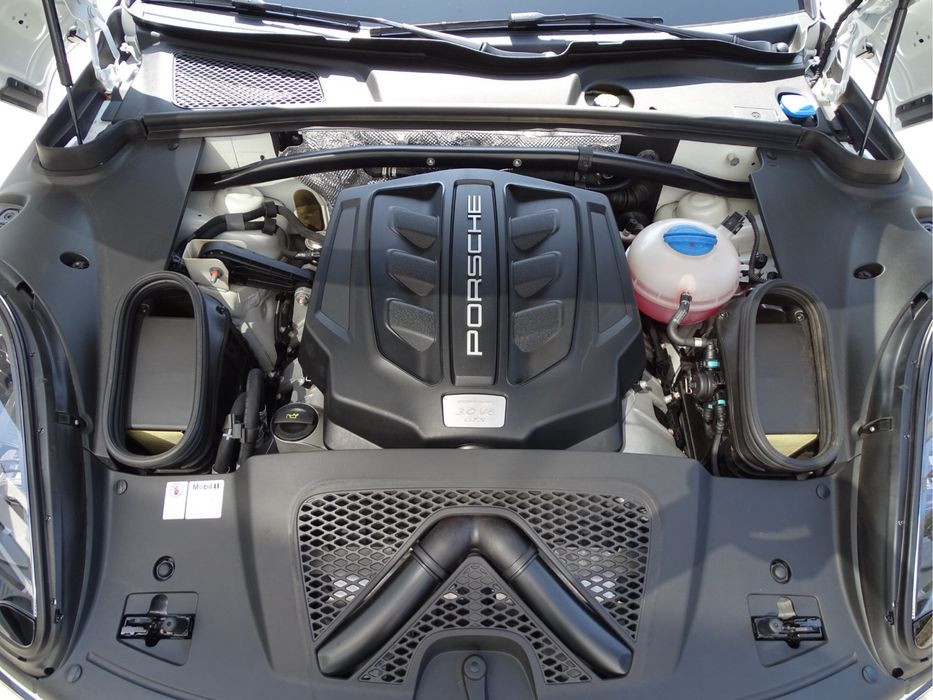 dezmembrez macan gts 95b