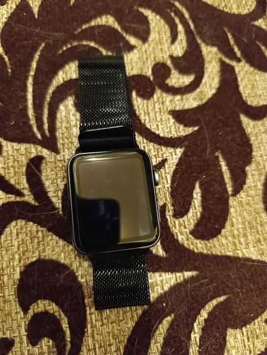 Apple watch 2, в хорошем состоянии, работают четко