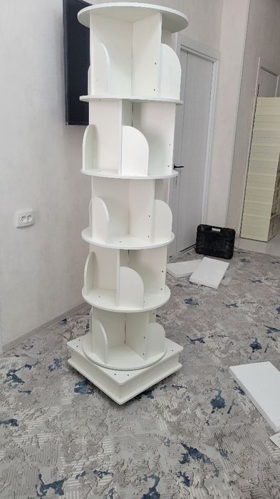 книжная полка на 360 градусов!