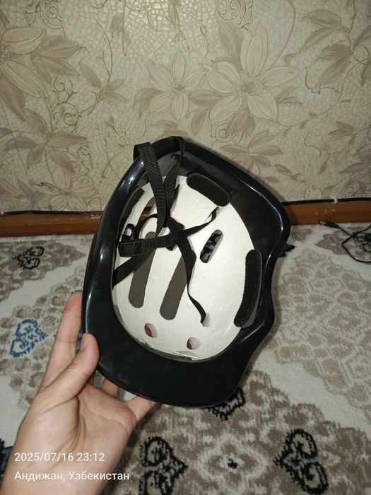 Детский самокат светится и  плюс шлемом