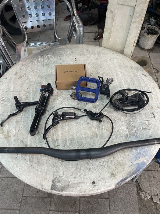 Части за колело.