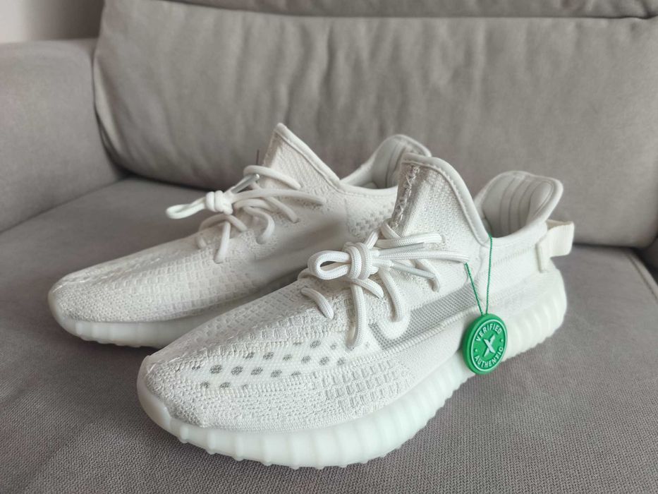 Yeezy Boost 350 V2 Различни модели