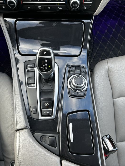 BMW Seria 5 F10 525d / 530d – 2011