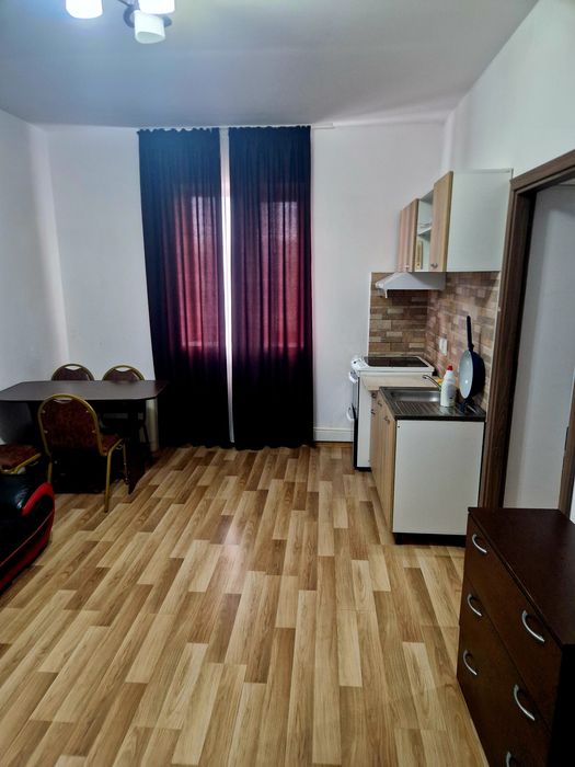 Inchiriez garsoniera Bariera Valcii 1250lei /luna sau 150lei/noapte