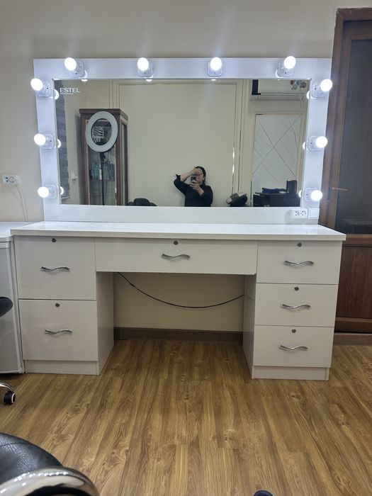 салон стол шкафи сотилади