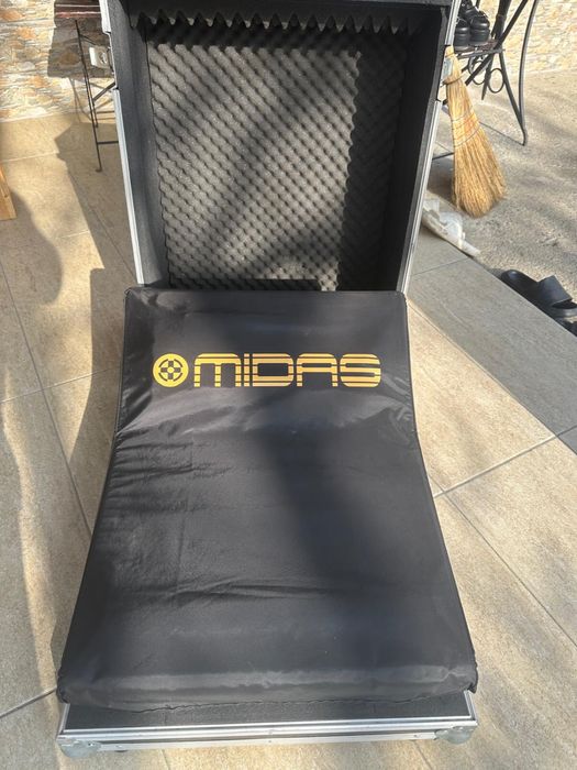 Vand mixer midas m32nu(dynacord,xa,fbt,montarbo,rcf,vl)