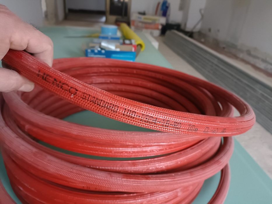 Teava Henco cu izolatie, D 16 x 0.4 mm, rosie