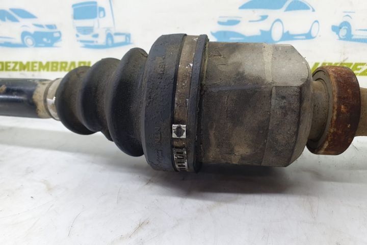 Planetara dreapta fata cutie automata 2.0 m9r 8200786810 Renault Laguna 3  [din 2007 pana  2011] se