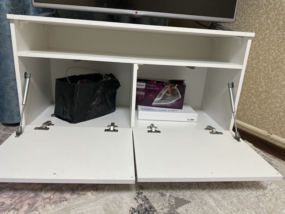 Продам тумбу под телевизор