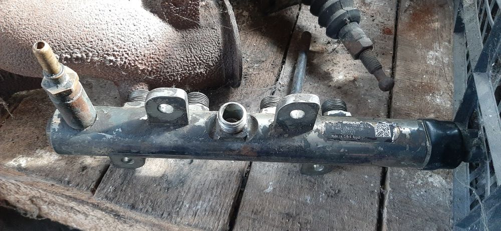 Rampa inalta presiune motor Cummins/Daf Bosch 0445224025