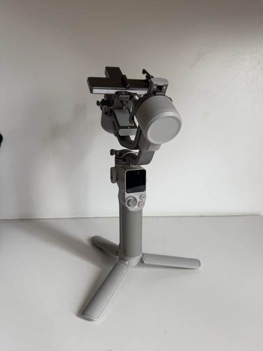 стабилизатор DJI RS 4 Mini Combo пълен комплект