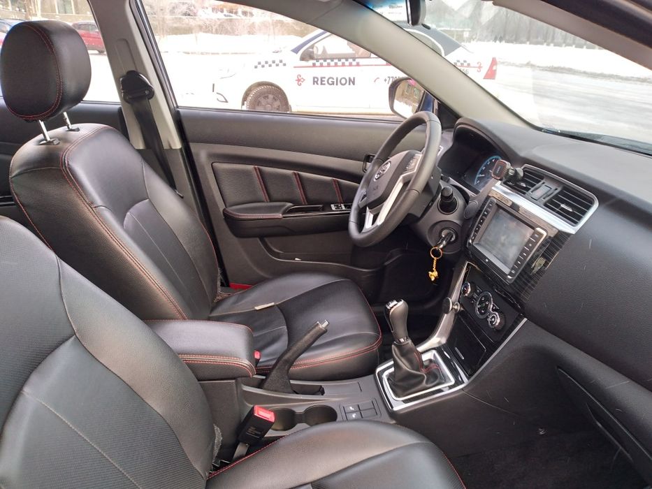 Көлік Лифан Машина