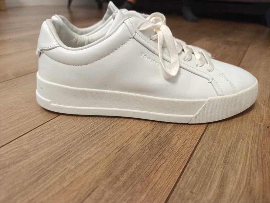 Маратонки Tommy Hilfiger Сникърси Th Court Premium Best FM0FM04974