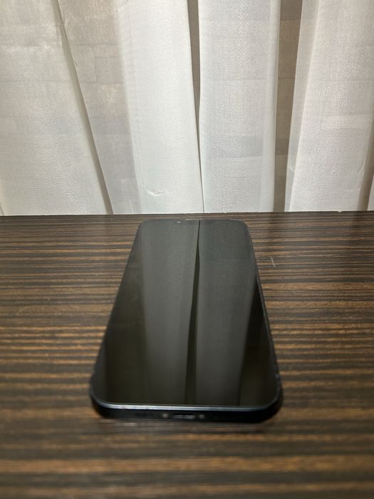 Ofer spre vanzare iphone 13 Midnight si iphone 14 Midnight