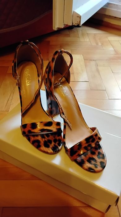 2 perechi sandale elegate