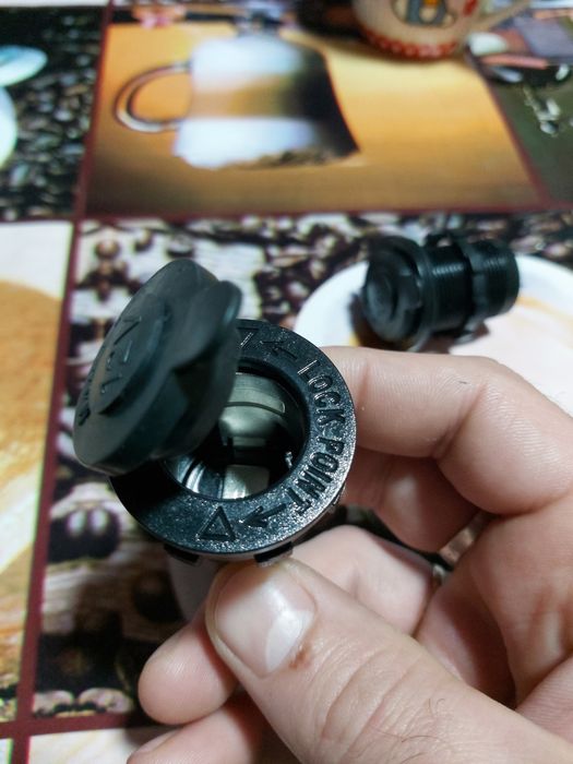 Продам. На мото поршня. Honda/Поворотники