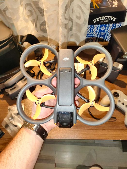 DJI Avata 2 fly more combo + RC controller 3