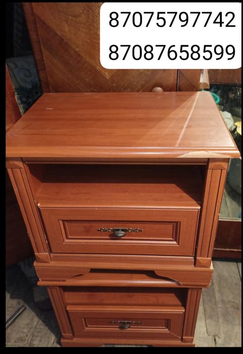 Продам тумбочки .