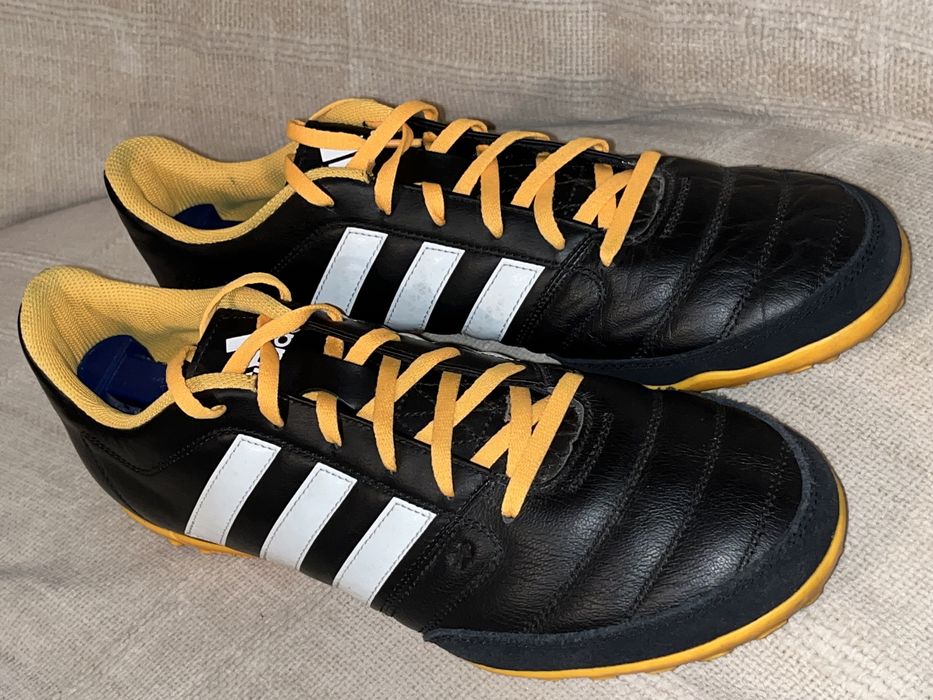 Футболни стоножки Adidas Gloro
