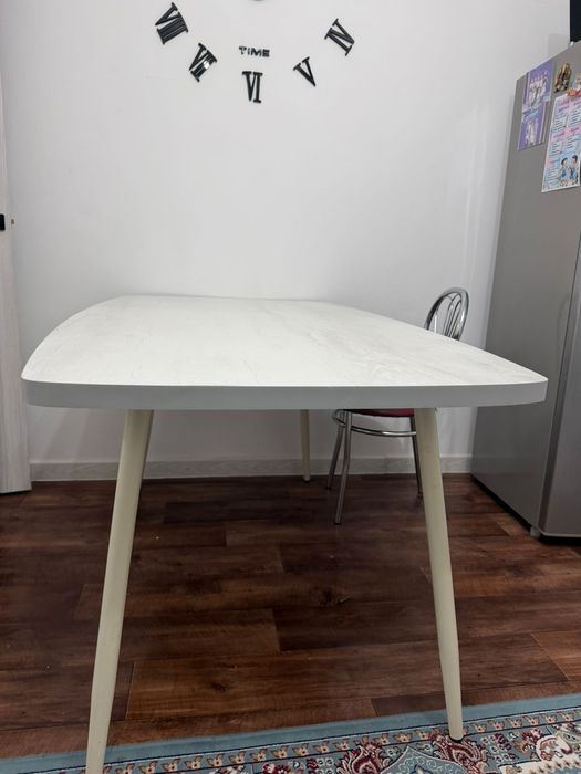 Продам кухонный стол