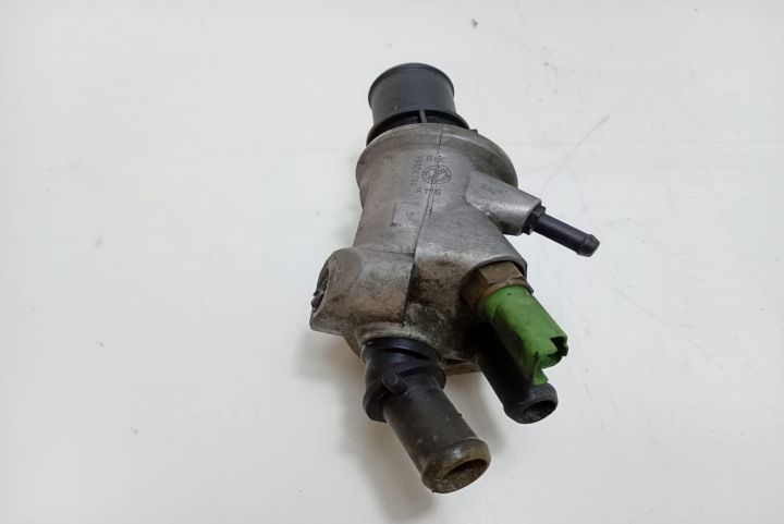 Carcasa  termostat 46790294 Alfa Romeo 147  seria