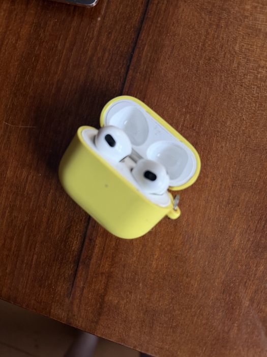 Airpods 2, с коробкой, оригинал торг,
