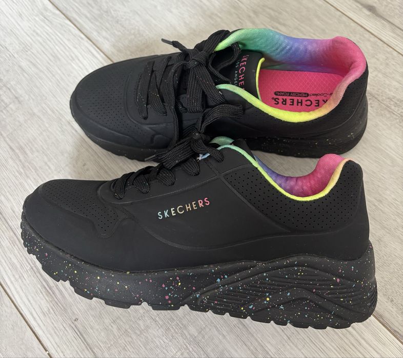 Кроссовки для девочек Skechers