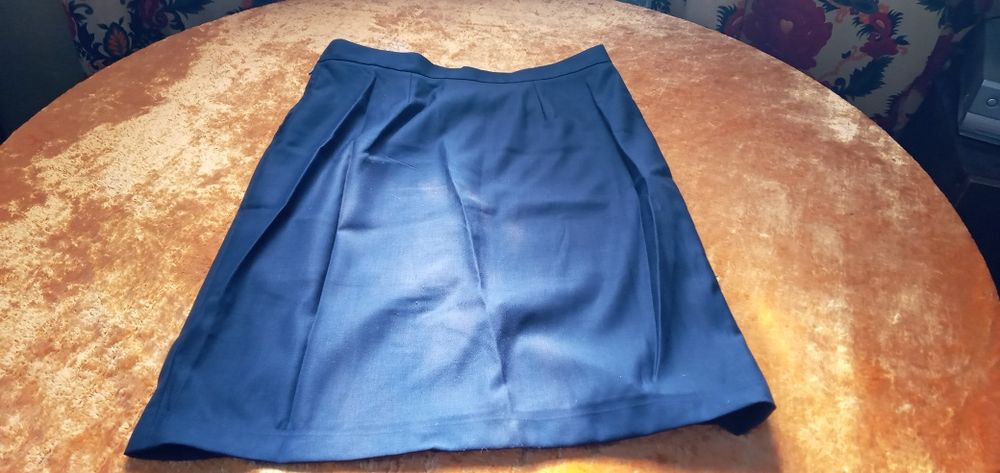 Кастюм школьный комплект женский новый