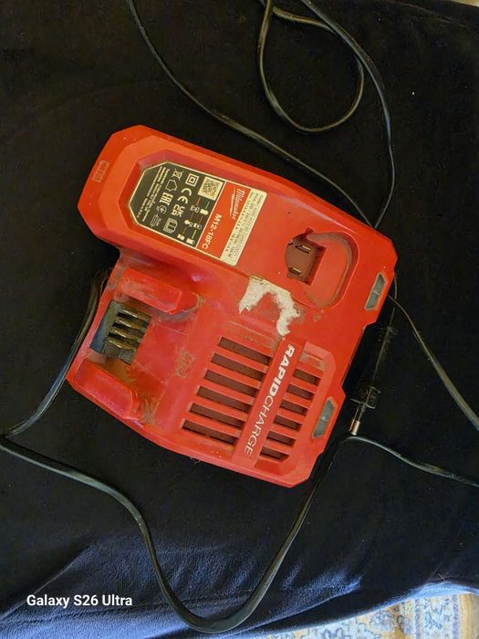 Bormașină+ mașină de insurubat cu impact+ încărcător fast charger (+ cadou 1 laser)
