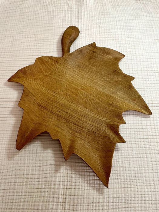 Тарелка дубовая "Клён"/