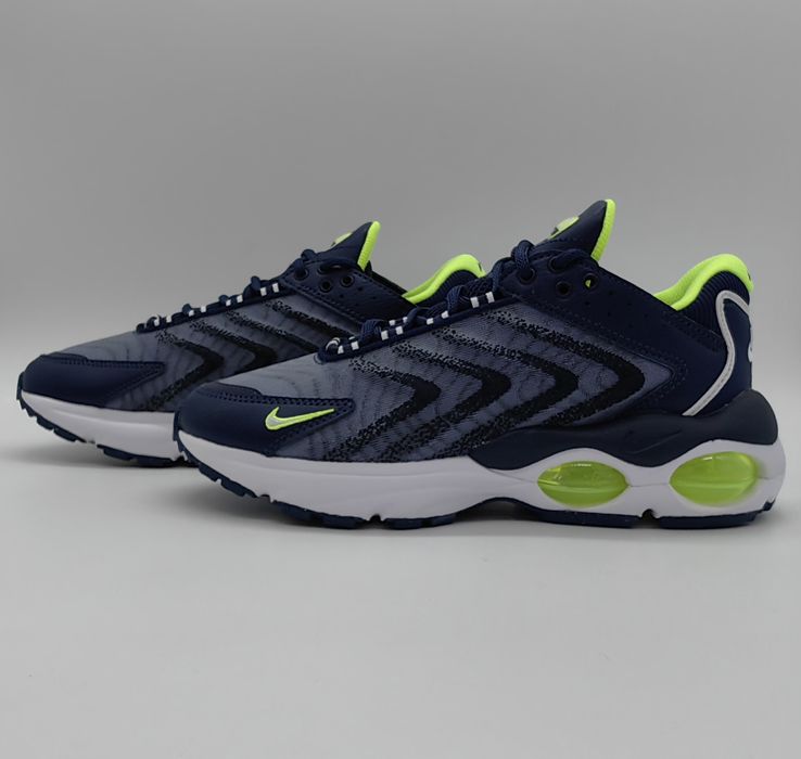 NIKE Air Max Tw NN