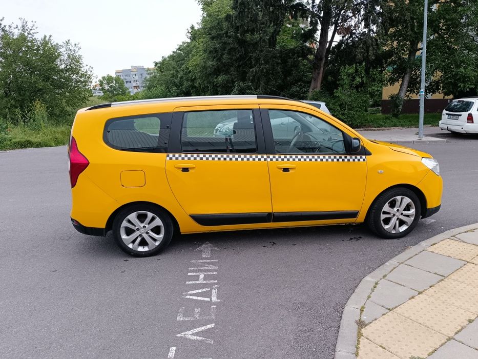 Дачия Лоджи Такси