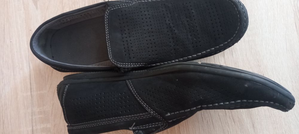 Продам мужские туфли