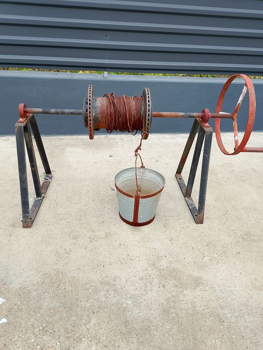 Val fântână grindei cu suport